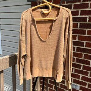We The Free Golden Brown Waffle Knit V Neck Pullover Top Women's XS